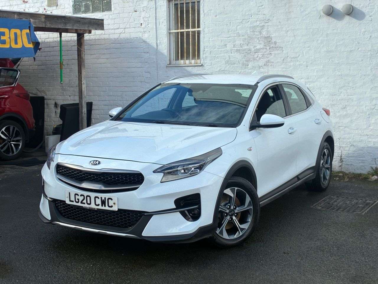 A 2020 KIA XCEED 1.0 T-GDi 2 SUV 5dr Petrol Manual Euro 6 (s/s) (118 bhp) 2 KEYS, DUAL CLIMA A 2020 KIA XCEED 1.0 T-GDi 2 SUV 5dr Petrol Manual Euro 6 (s/s) (118 bhp) 2 KEYS, DUAL CLIMA