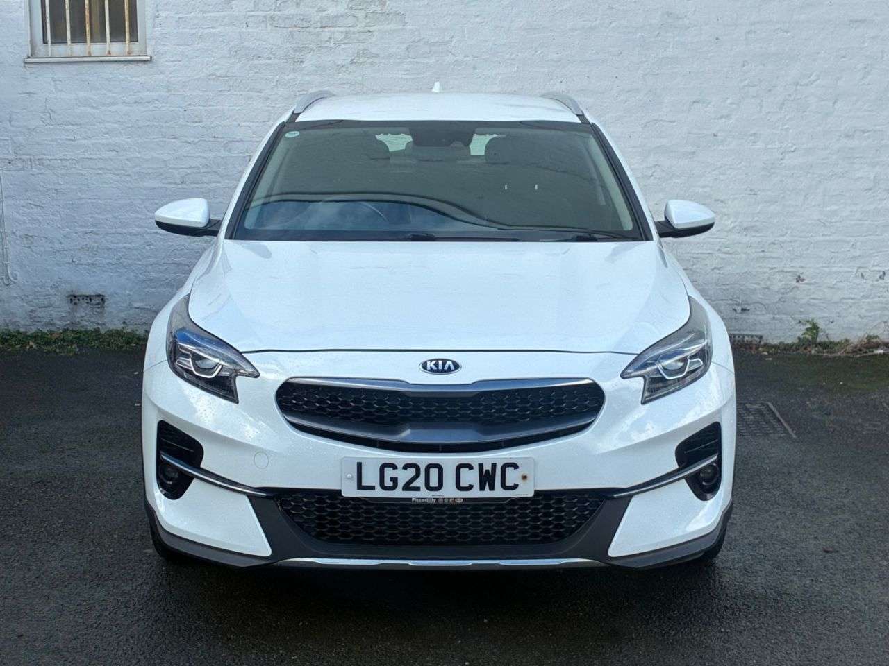 A 2020 KIA XCEED 1.0 T-GDi 2 SUV 5dr Petrol Manual Euro 6 (s/s) (118 bhp) 2 KEYS, DUAL CLIMA A 2020 KIA XCEED 1.0 T-GDi 2 SUV 5dr Petrol Manual Euro 6 (s/s) (118 bhp) 2 KEYS, DUAL CLIMA