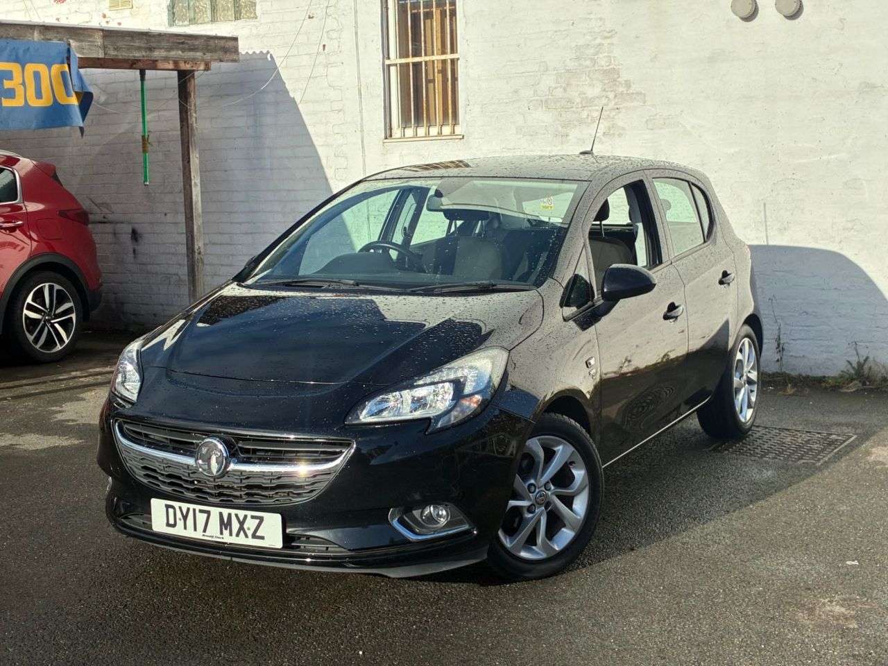 A 2017 VAUXHALL CORSA 1.4i ecoFLEX SRi Hatchback 5dr Petrol Manual Euro 6 (75 ps) FULL SERVICE HI A 2017 VAUXHALL CORSA 1.4i ecoFLEX SRi Hatchback 5dr Petrol Manual Euro 6 (75 ps) FULL SERVICE HI