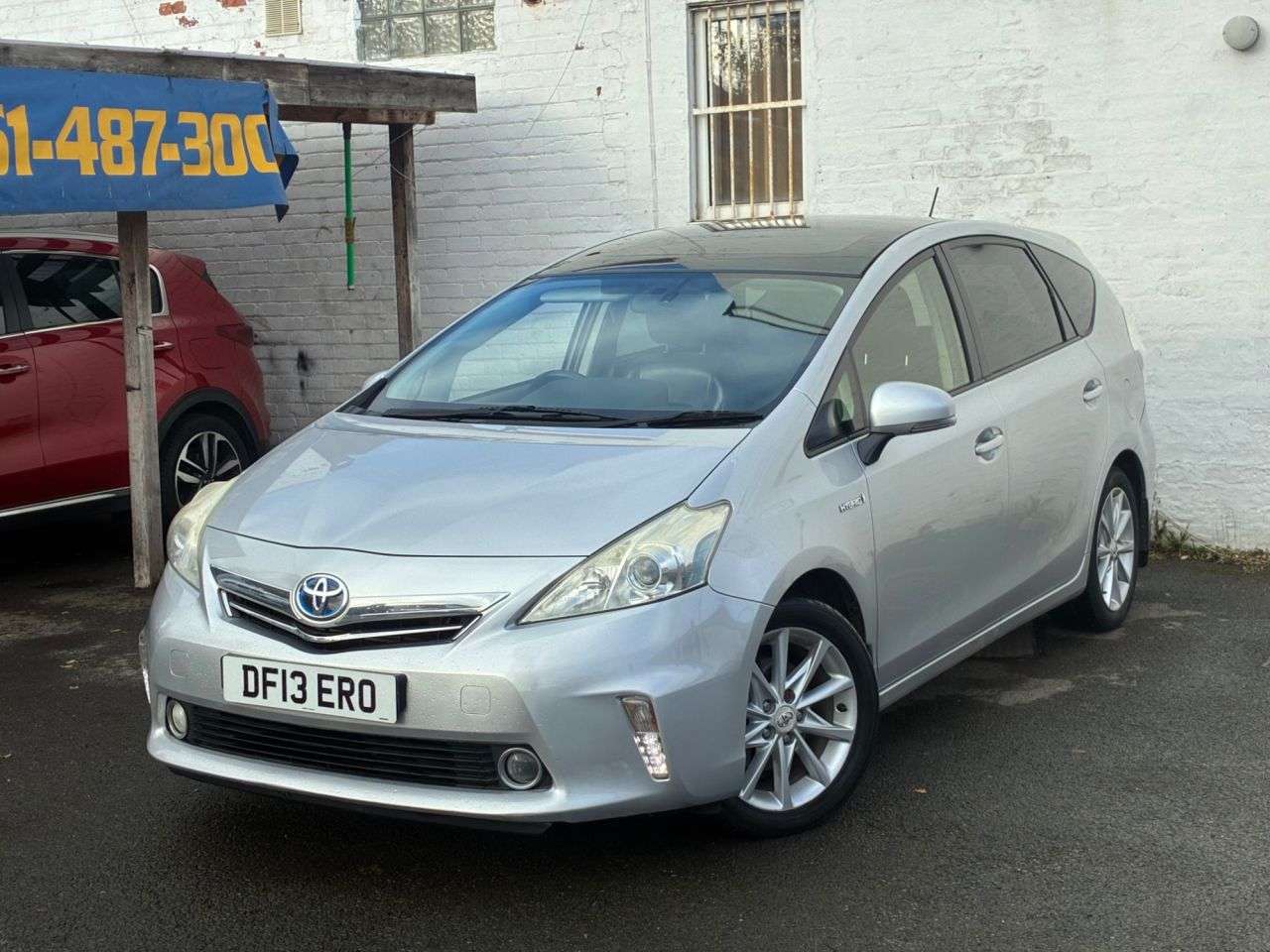 A 2013 TOYOTA PRIUS+ 1.8 VVT-h T Spirit MPV 5dr Petrol Hybrid CVT Euro 5 (s/s) (136 ps) AUTOMATI A 2013 TOYOTA PRIUS+ 1.8 VVT-h T Spirit MPV 5dr Petrol Hybrid CVT Euro 5 (s/s) (136 ps) AUTOMATI