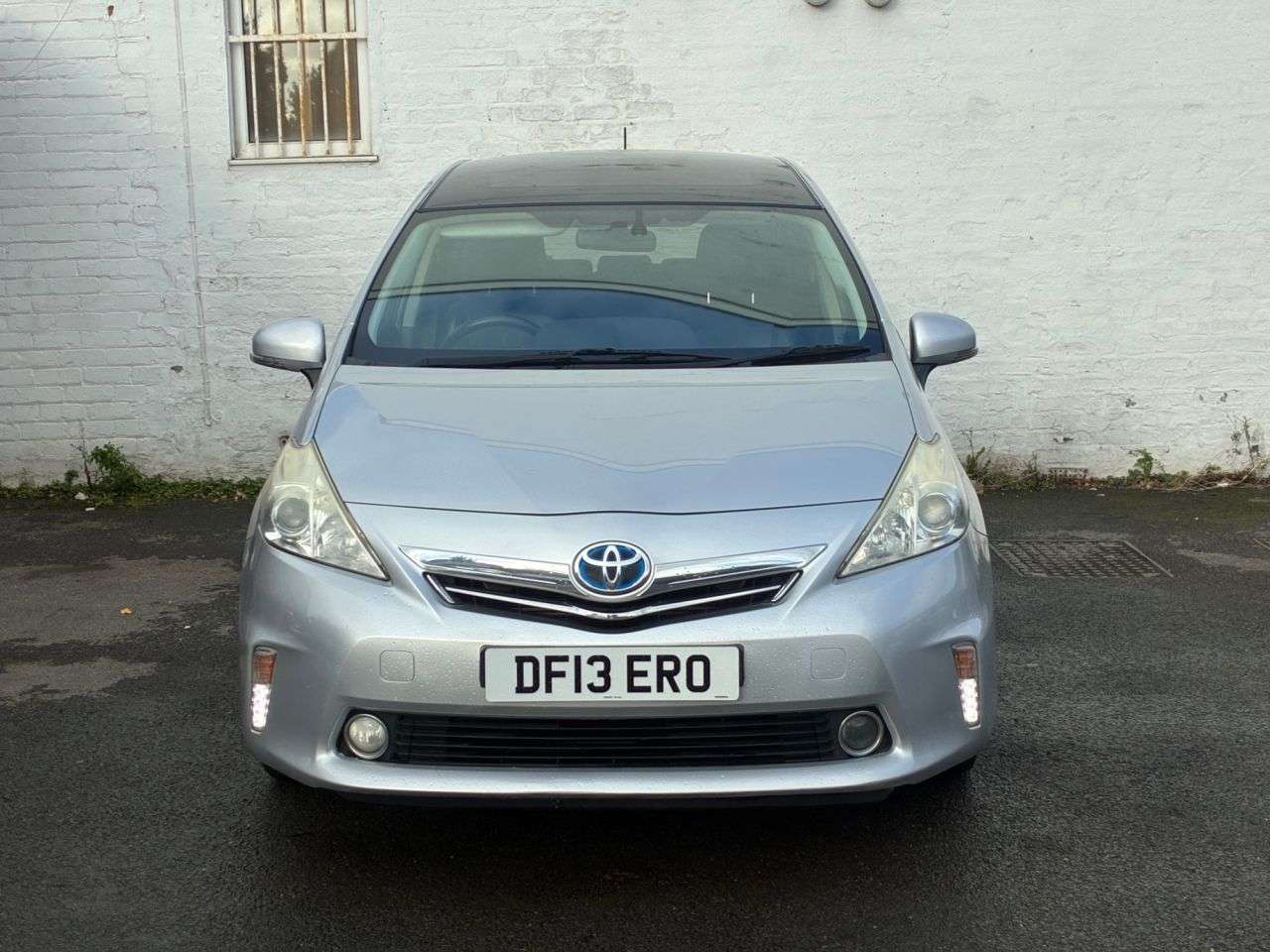 A 2013 TOYOTA PRIUS+ 1.8 VVT-h T Spirit MPV 5dr Petrol Hybrid CVT Euro 5 (s/s) (136 ps) AUTOMATI A 2013 TOYOTA PRIUS+ 1.8 VVT-h T Spirit MPV 5dr Petrol Hybrid CVT Euro 5 (s/s) (136 ps) AUTOMATI