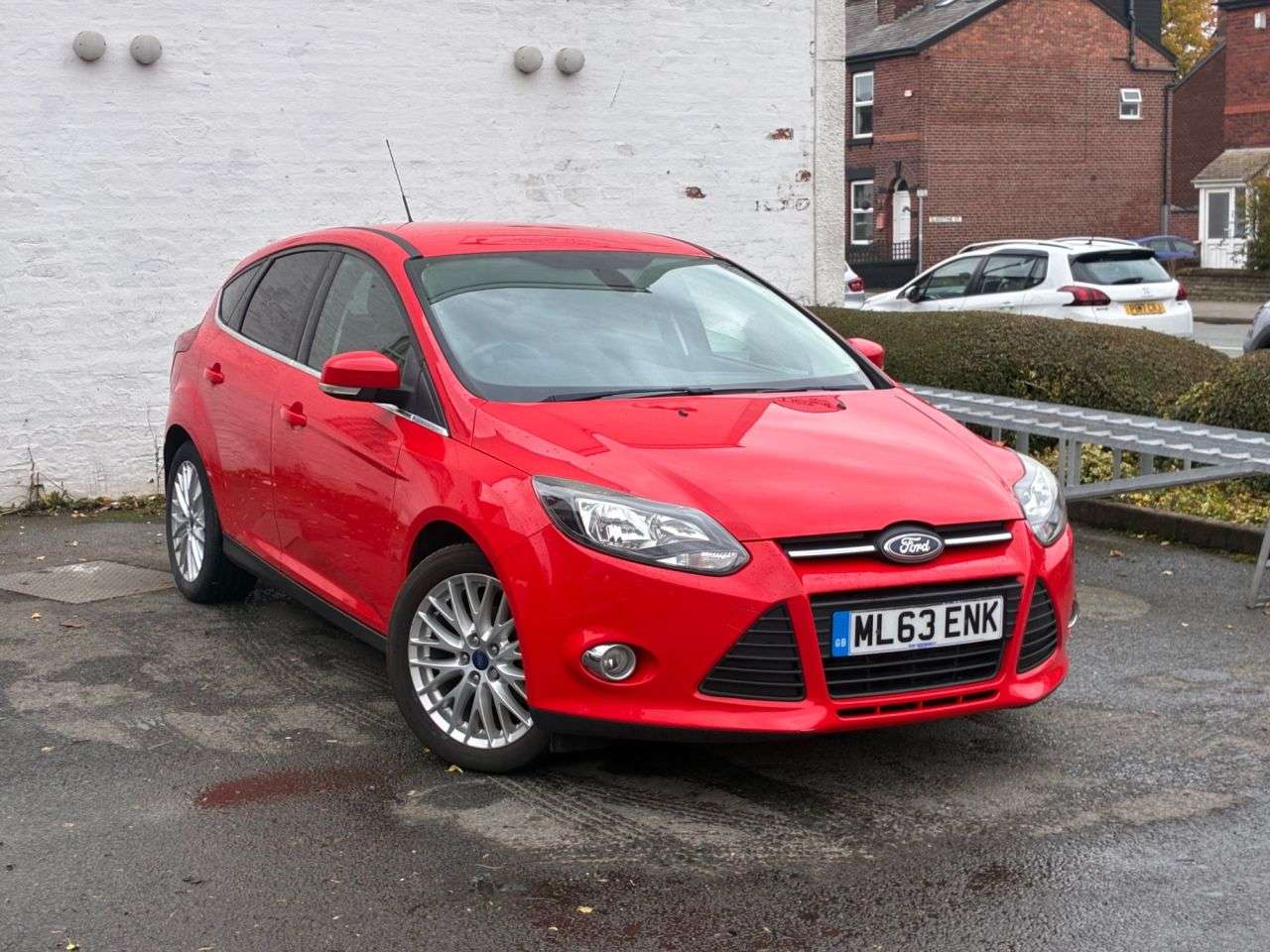 A 2013 FORD FOCUS 1.0T EcoBoost Zetec Hatchback 5dr Petrol Manual Euro 5 (s/s) (125 ps) THIS A 2013 FORD FOCUS 1.0T EcoBoost Zetec Hatchback 5dr Petrol Manual Euro 5 (s/s) (125 ps) THIS