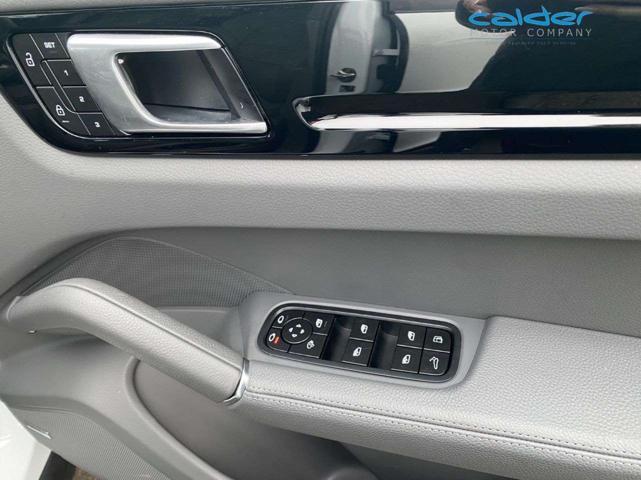 2023 PORSCHE CAYENNE 2023 PORSCHE CAYENNE