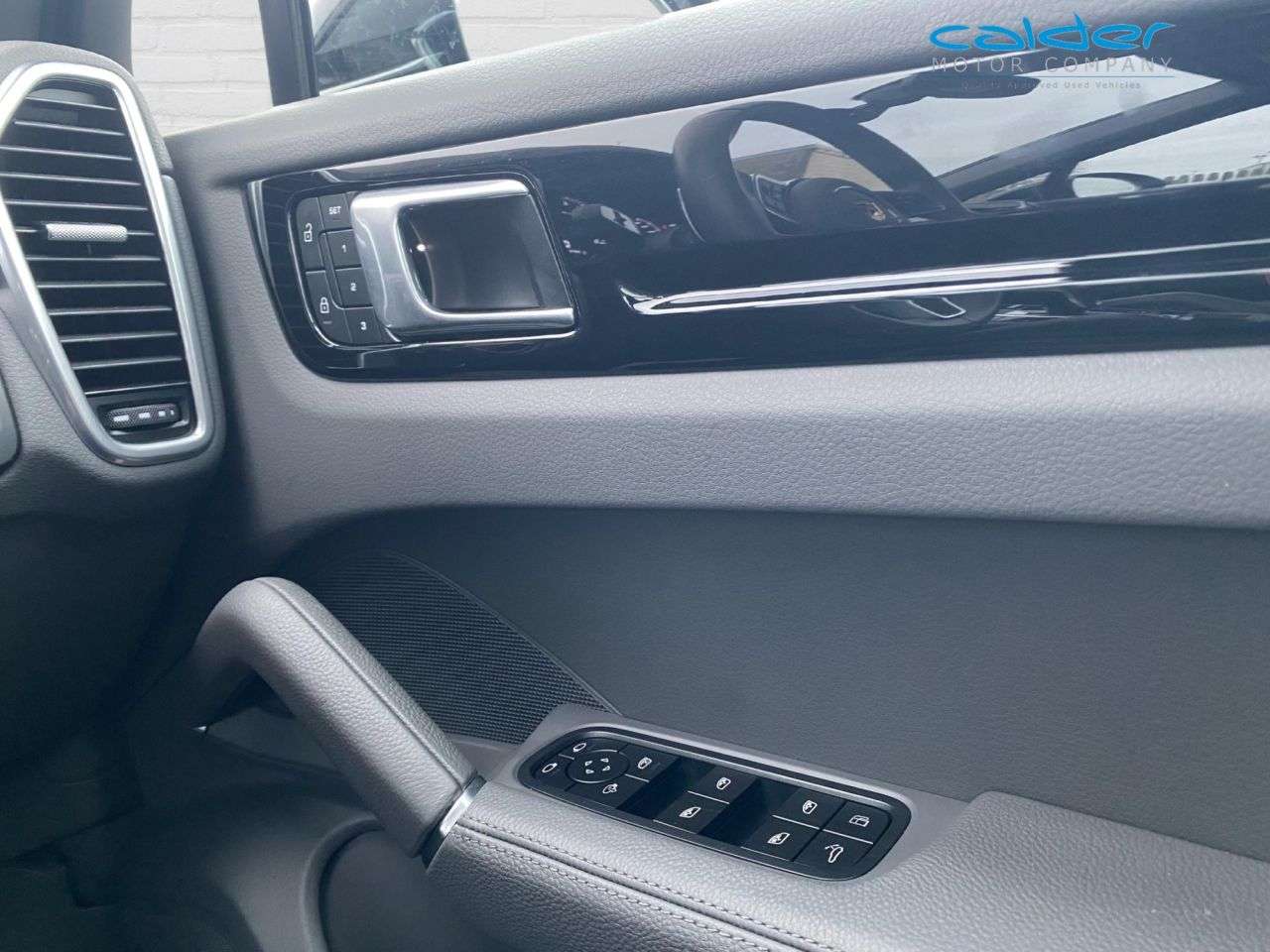 2023 PORSCHE CAYENNE 2023 PORSCHE CAYENNE