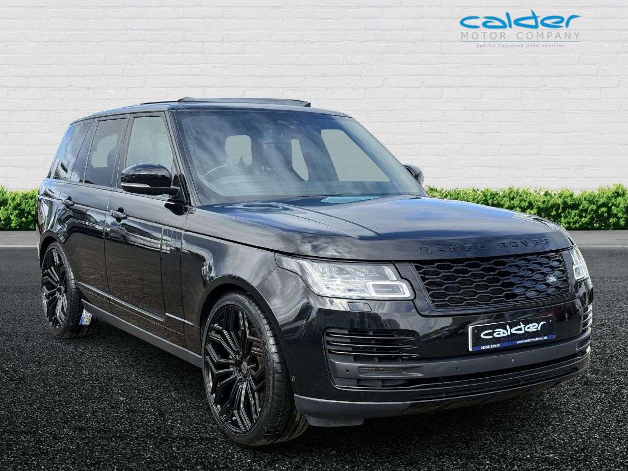 A 2019 LAND ROVER RANGE ROVER 2.0 P400e 12.4kWh GPF Autobiography SUV 5dr Petrol Plug-in Hybrid Auto 4WD A 2019 LAND ROVER RANGE ROVER 2.0 P400e 12.4kWh GPF Autobiography SUV 5dr Petrol Plug-in Hybrid Auto 4WD