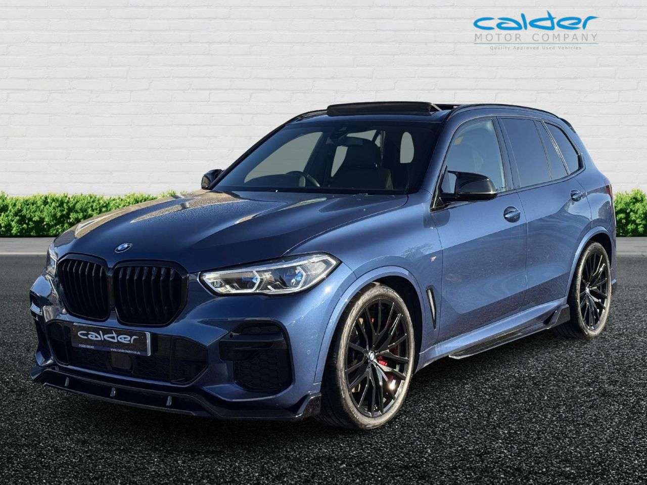 A 2022 BMW X5 3.0 30d MHT M Sport SUV 5dr Diesel Hybrid Auto xDrive Euro 6 (s/s) (286 ps) A 2022 BMW X5 3.0 30d MHT M Sport SUV 5dr Diesel Hybrid Auto xDrive Euro 6 (s/s) (286 ps)