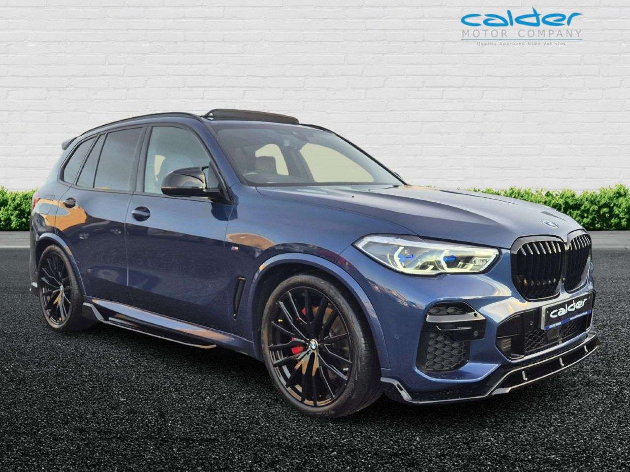 A 2022 BMW X5 3.0 30d MHT M Sport SUV 5dr Diesel Hybrid Auto xDrive Euro 6 (s/s) (286 ps) A 2022 BMW X5 3.0 30d MHT M Sport SUV 5dr Diesel Hybrid Auto xDrive Euro 6 (s/s) (286 ps)