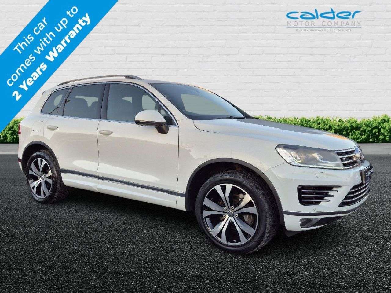 A 2015 VOLKSWAGEN TOUAREG 3.0 TDI V6 BlueMotion Tech R-Line SUV 5dr Diesel Tiptronic 4WD Euro 6 (s/s) A 2015 VOLKSWAGEN TOUAREG 3.0 TDI V6 BlueMotion Tech R-Line SUV 5dr Diesel Tiptronic 4WD Euro 6 (s/s)