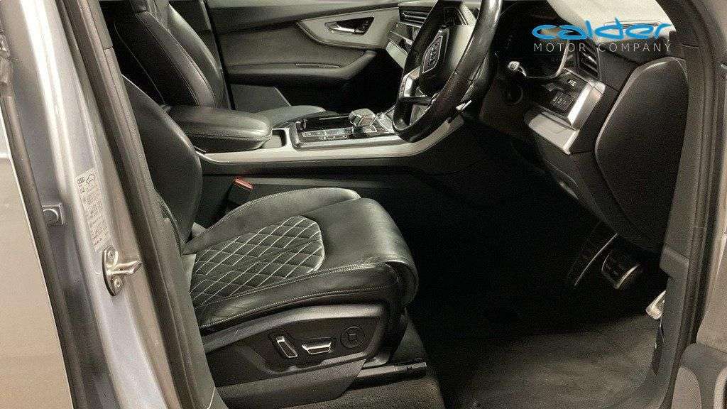 A 2020 AUDI SQ7 4.0 TDI V8 SUV 5dr Diesel Tiptronic quattro Euro 6 (s/s) (435 ps) 1 F/KEEPE A 2020 AUDI SQ7 4.0 TDI V8 SUV 5dr Diesel Tiptronic quattro Euro 6 (s/s) (435 ps) 1 F/KEEPE
