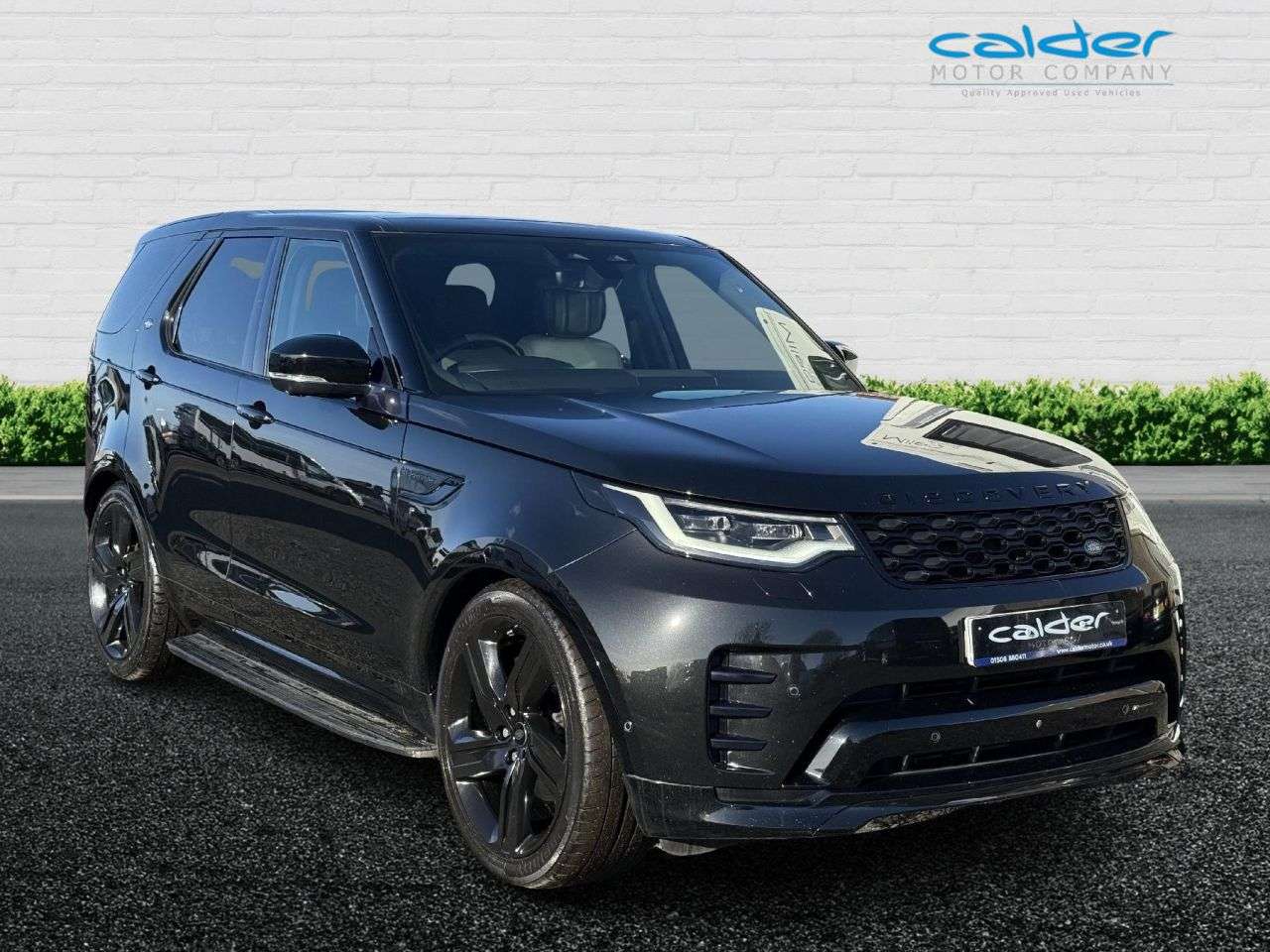 A 2022 LAND ROVER DISCOVERY 3.0 D300 MHEV R-Dynamic HSE SUV 5dr Diesel Auto 4WD Euro 6 (s/s) (300 ps) 2 A 2022 LAND ROVER DISCOVERY 3.0 D300 MHEV R-Dynamic HSE SUV 5dr Diesel Auto 4WD Euro 6 (s/s) (300 ps) 2