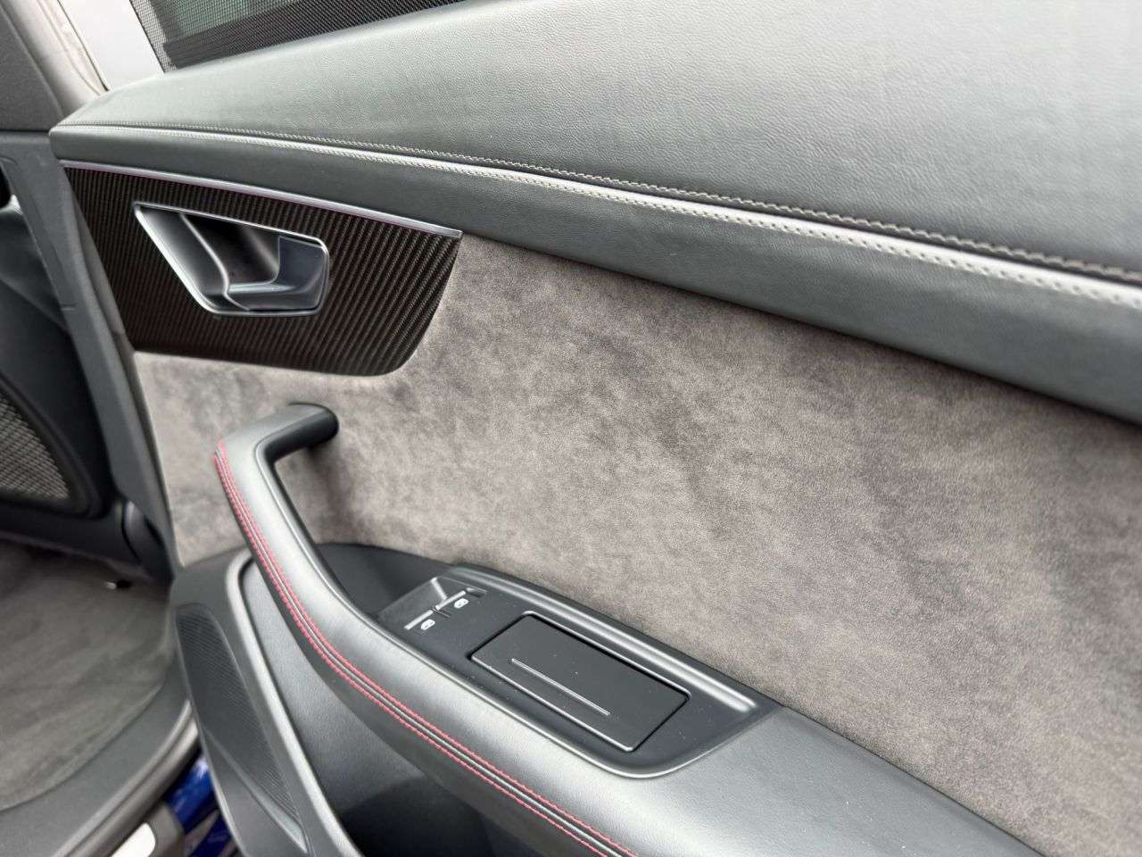 2021 AUDI RSQ8 2021 AUDI RSQ8