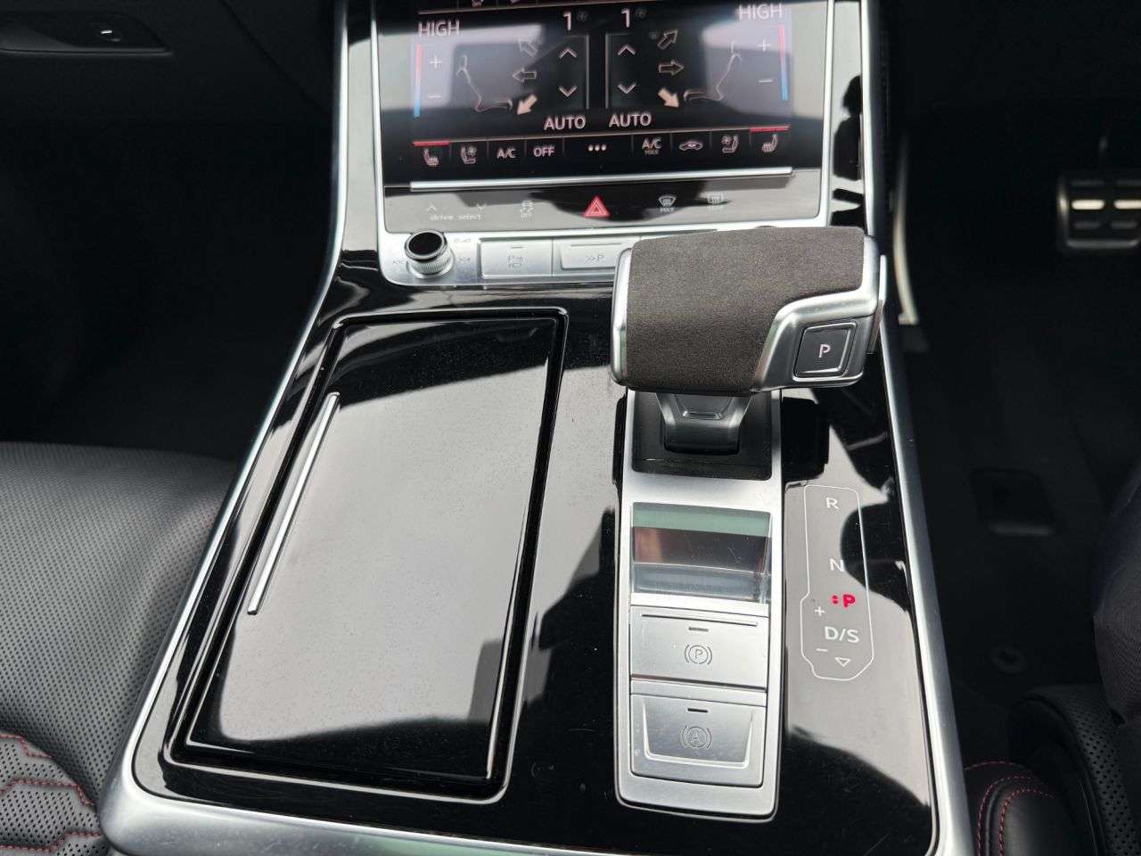 2021 AUDI RSQ8 2021 AUDI RSQ8