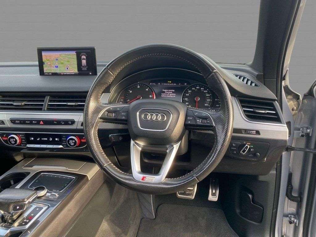 2016 AUDI Q7 2016 AUDI Q7