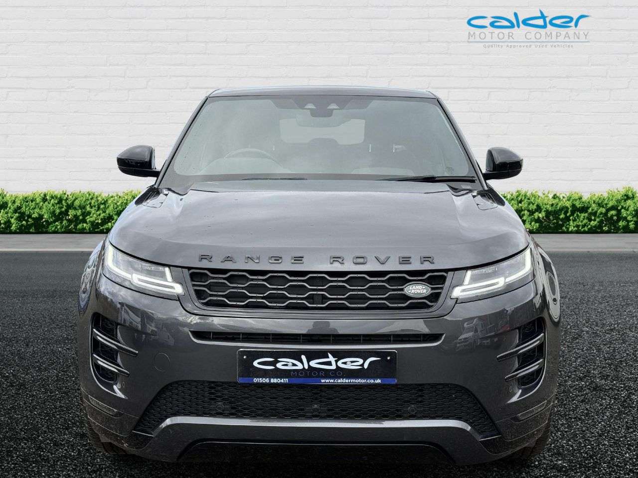 A 2019 LAND ROVER RANGE ROVER EVOQUE 2.0 D240 R-Dynamic SE SUV 5dr Diesel Auto 4WD Euro 6 (s/s) (240 ps) PANROOF A 2019 LAND ROVER RANGE ROVER EVOQUE 2.0 D240 R-Dynamic SE SUV 5dr Diesel Auto 4WD Euro 6 (s/s) (240 ps) PANROOF