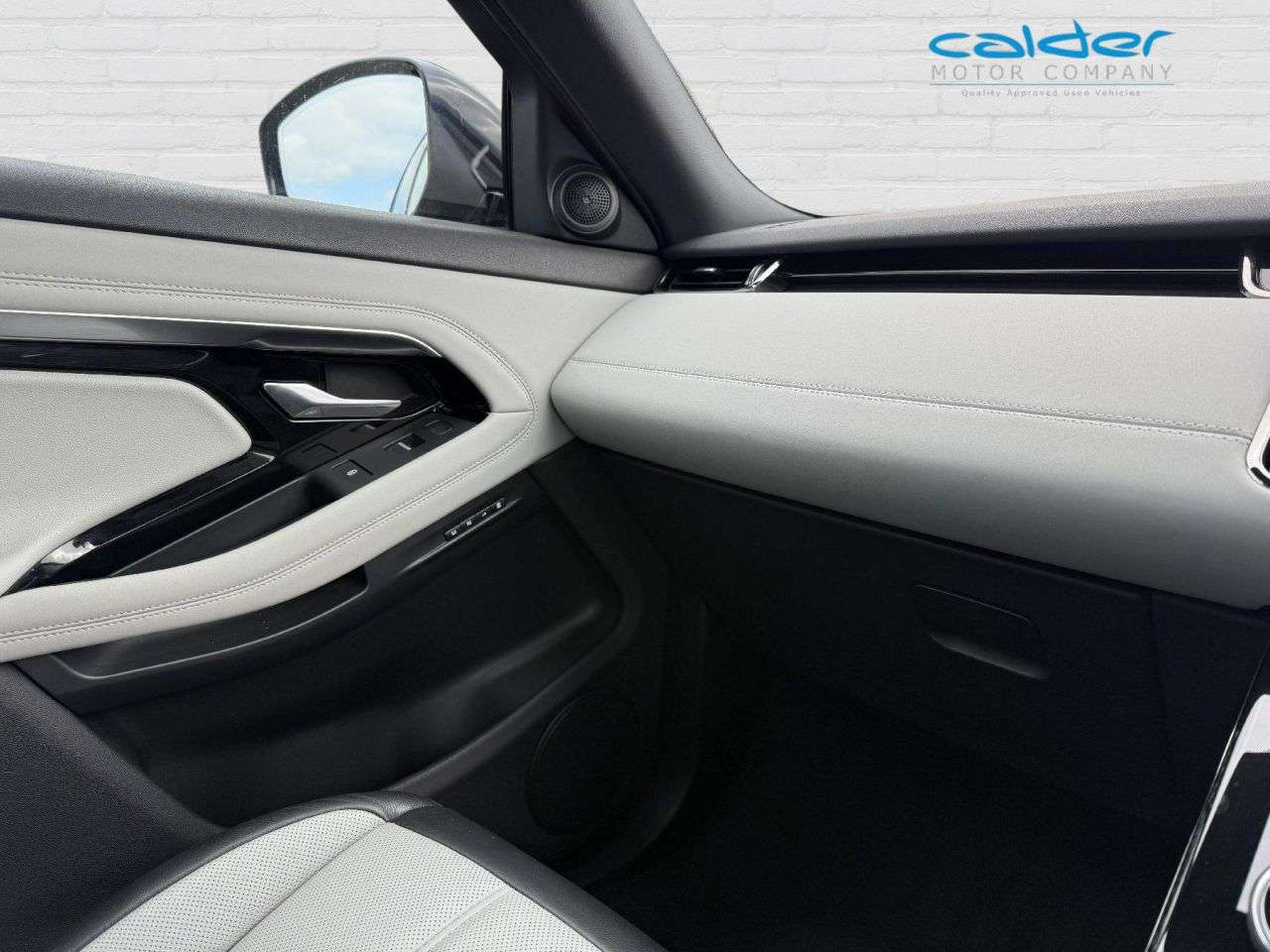 2019 LAND ROVER RANGE ROVER EVOQUE 2019 LAND ROVER RANGE ROVER EVOQUE