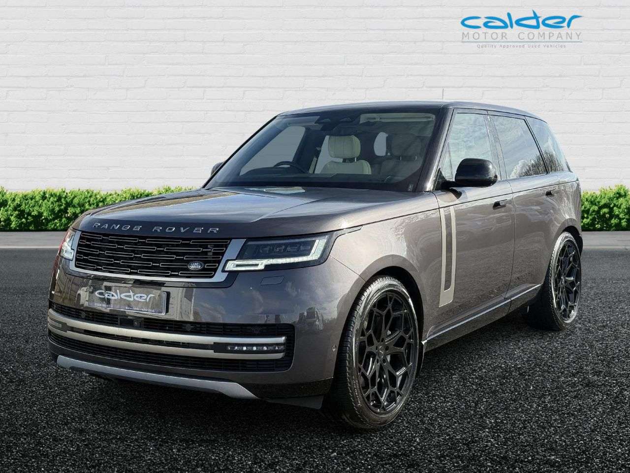 A 2022 LAND ROVER RANGE ROVER 3.0 D300 MHEV SE SUV 5dr Diesel Auto 4WD Euro 6 (s/s) (300 ps) FULL LR S/HI A 2022 LAND ROVER RANGE ROVER 3.0 D300 MHEV SE SUV 5dr Diesel Auto 4WD Euro 6 (s/s) (300 ps) FULL LR S/HI