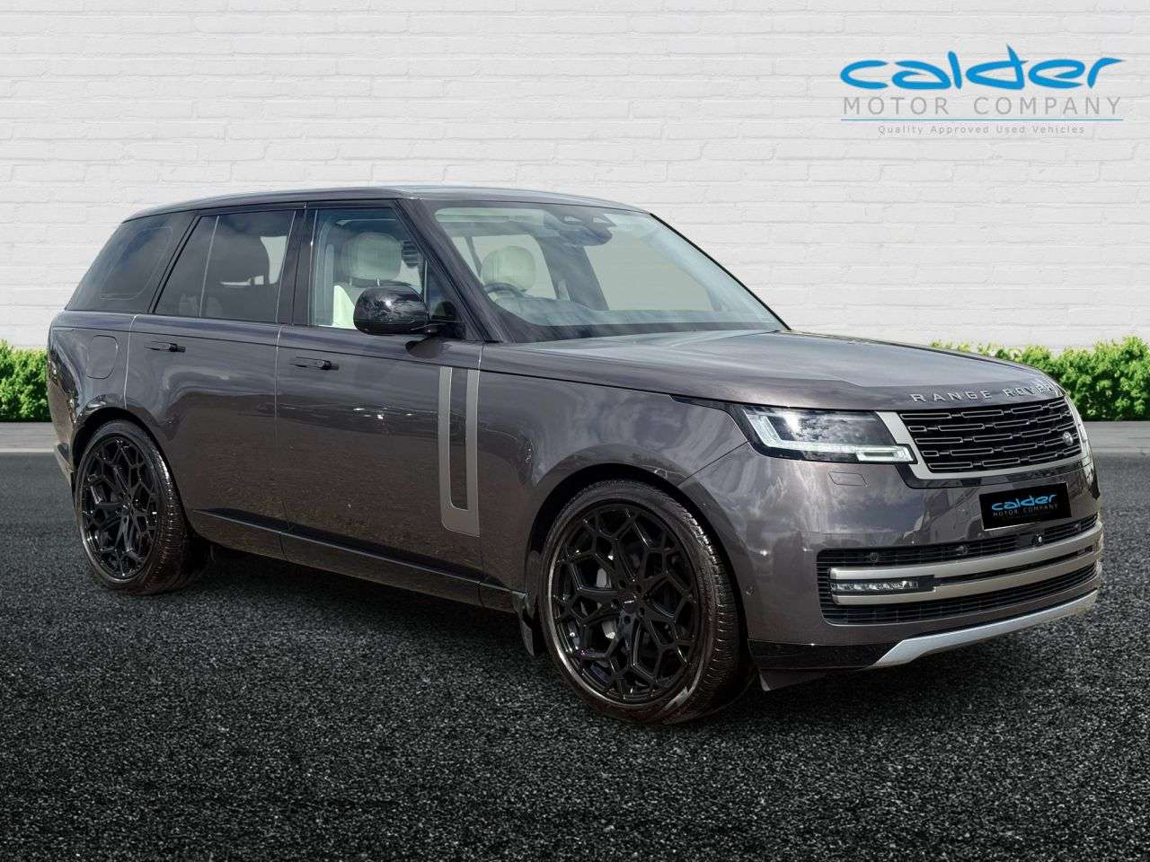 A 2022 LAND ROVER RANGE ROVER 3.0 D300 MHEV SE SUV 5dr Diesel Auto 4WD Euro 6 (s/s) (300 ps) FULL LR S/HI A 2022 LAND ROVER RANGE ROVER 3.0 D300 MHEV SE SUV 5dr Diesel Auto 4WD Euro 6 (s/s) (300 ps) FULL LR S/HI