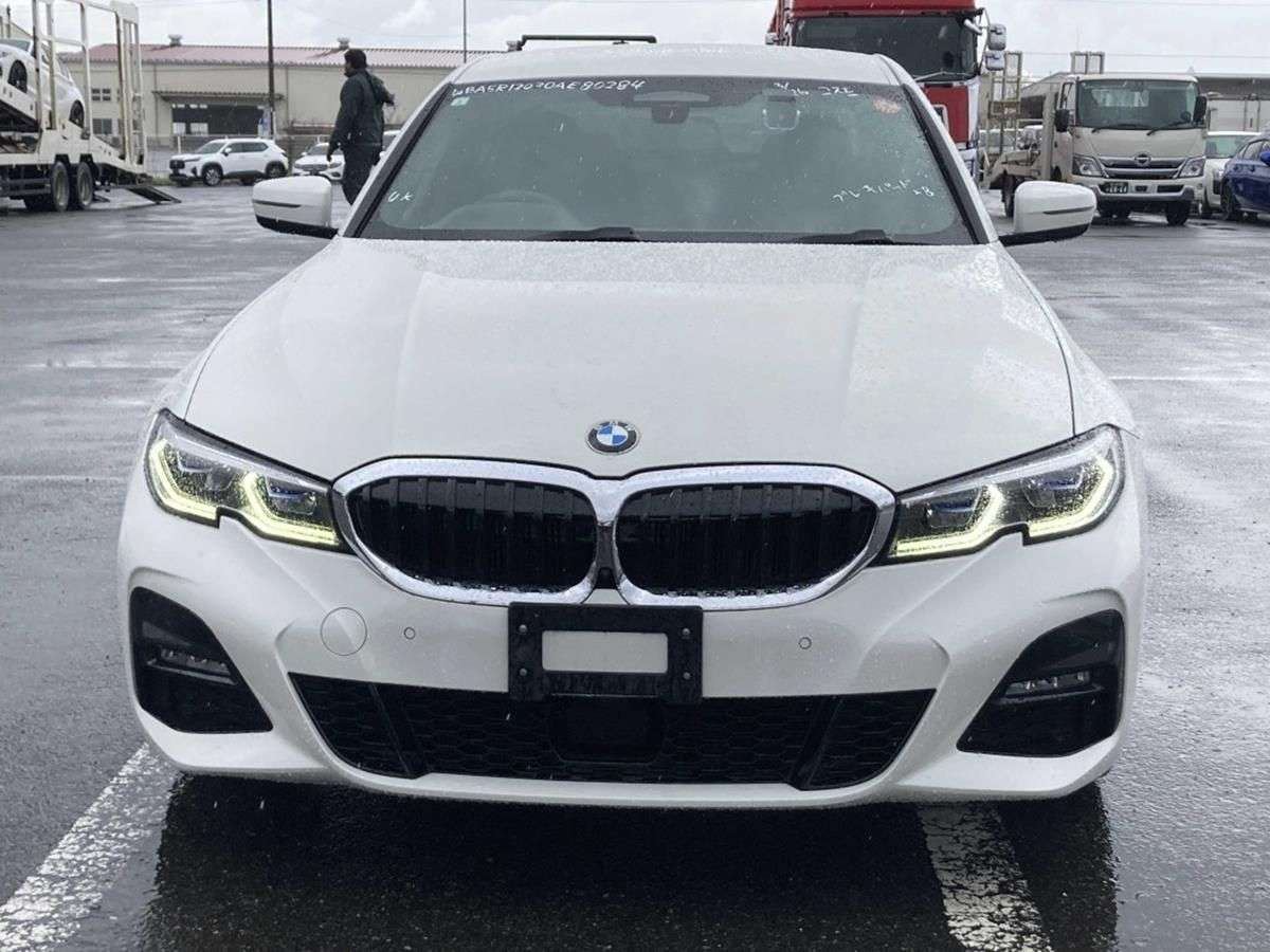 A 2019 BMW 3 SERIES 2.0 330I M SPORT SALOON 4DR PETROL AUTO EURO 6 (S/S) (258 PS) JDM+STUNNING A 2019 BMW 3 SERIES 2.0 330I M SPORT SALOON 4DR PETROL AUTO EURO 6 (S/S) (258 PS) JDM+STUNNING