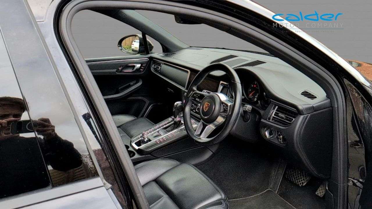2018 PORSCHE MACAN 2018 PORSCHE MACAN