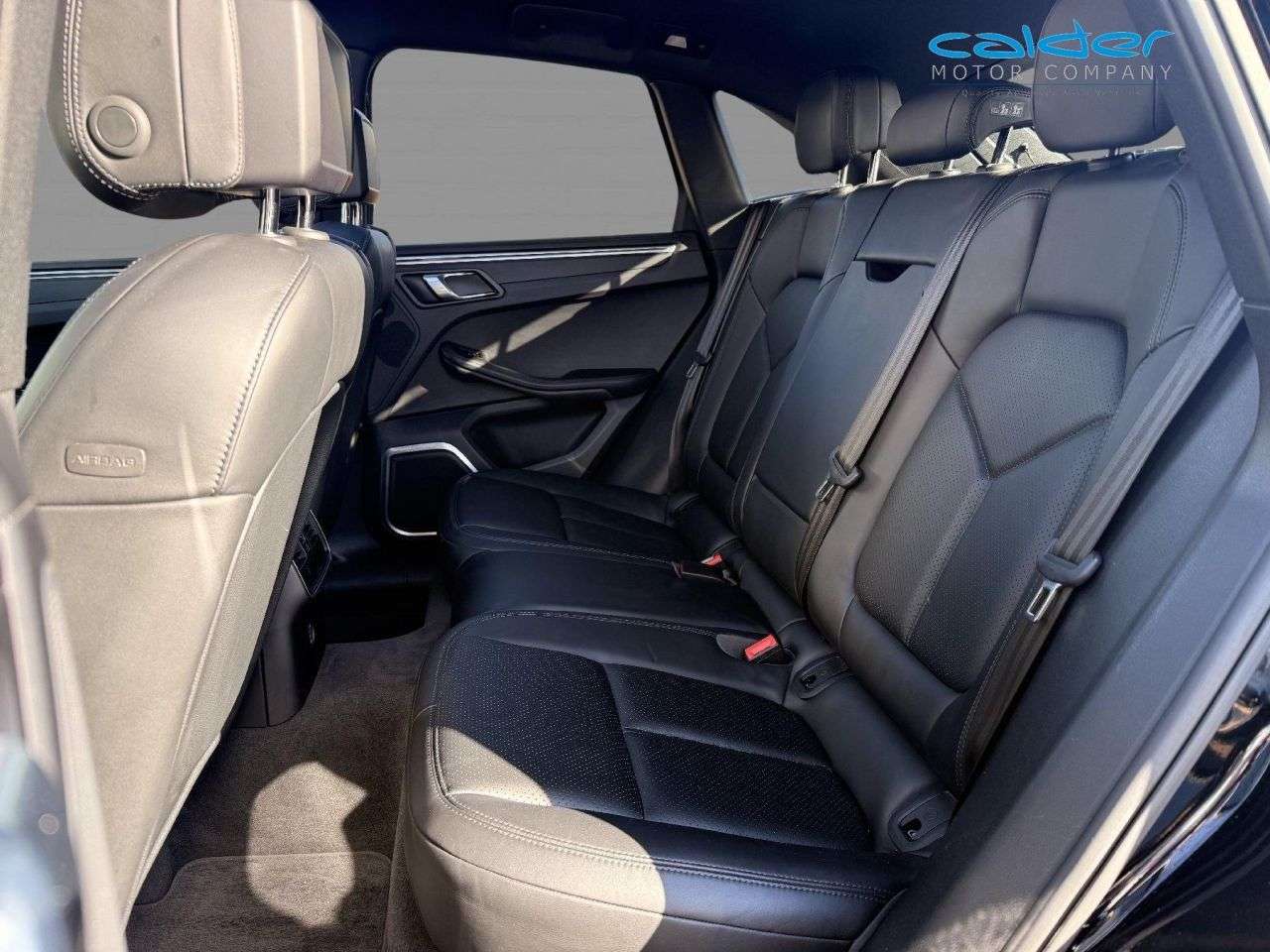 2018 PORSCHE MACAN 2018 PORSCHE MACAN