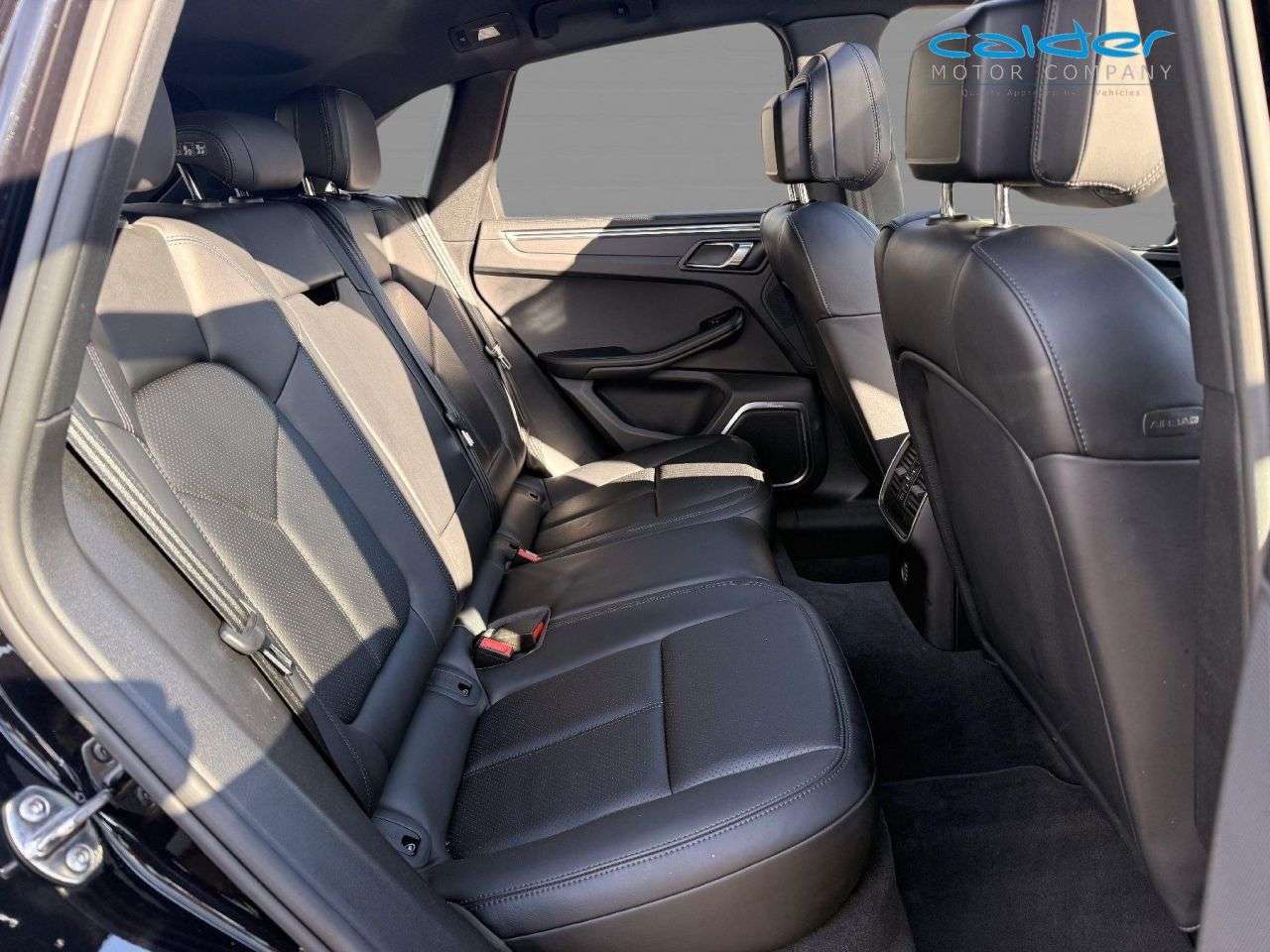2018 PORSCHE MACAN 2018 PORSCHE MACAN