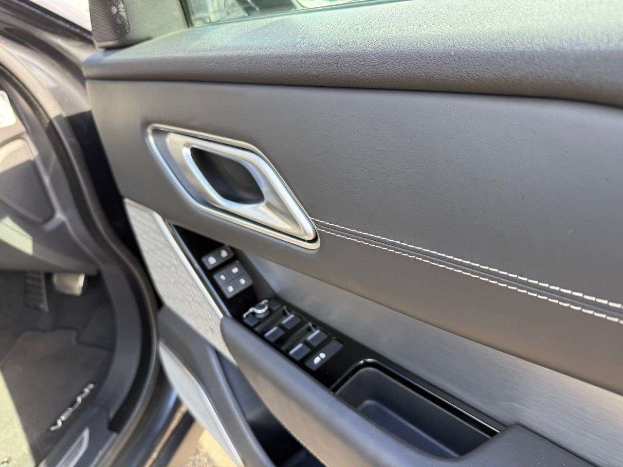 2021 LAND ROVER RANGE ROVER VELAR 2021 LAND ROVER RANGE ROVER VELAR