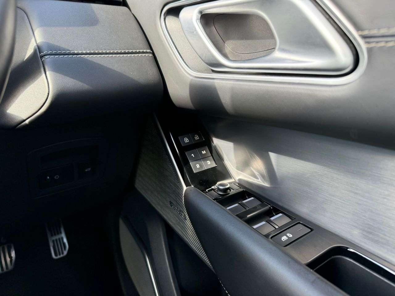 2021 LAND ROVER RANGE ROVER VELAR 2021 LAND ROVER RANGE ROVER VELAR