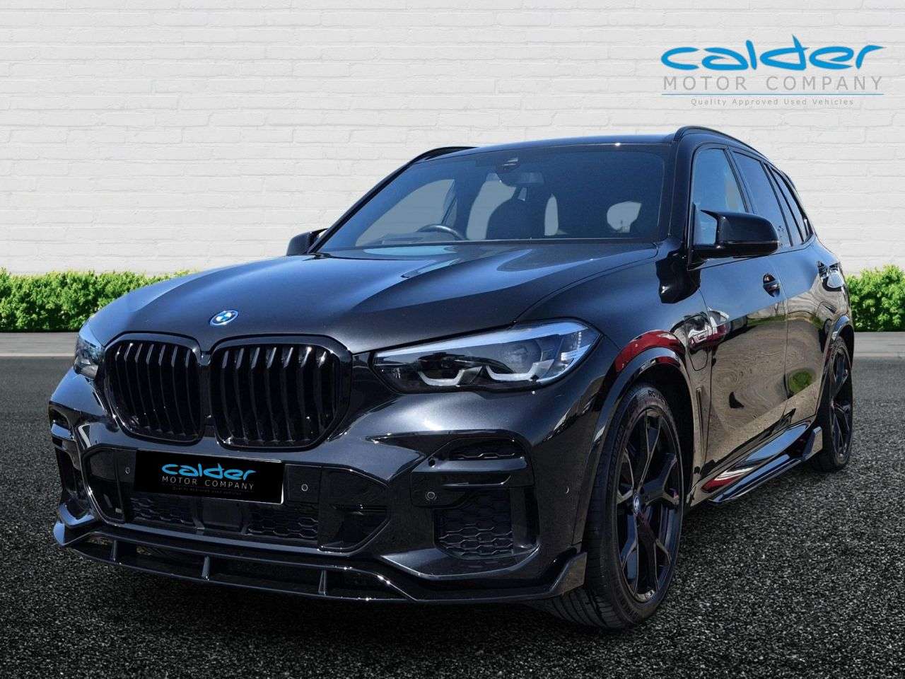 A 2022 BMW X5 3.0 45e 24kWh M Sport SUV 5dr Petrol Plug-in Hybrid Auto xDrive Euro 6 (s/s A 2022 BMW X5 3.0 45e 24kWh M Sport SUV 5dr Petrol Plug-in Hybrid Auto xDrive Euro 6 (s/s