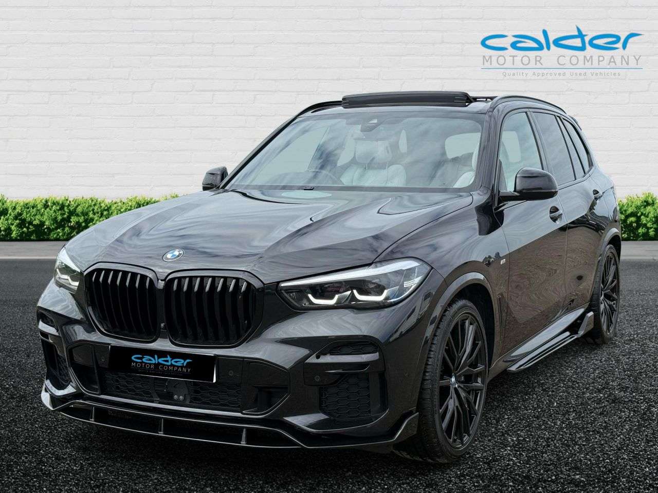 A 2023 BMW X5 3.0 30d MHT M Sport SUV 5dr Diesel Hybrid Auto xDrive Euro 6 (s/s) (286 ps) A 2023 BMW X5 3.0 30d MHT M Sport SUV 5dr Diesel Hybrid Auto xDrive Euro 6 (s/s) (286 ps)