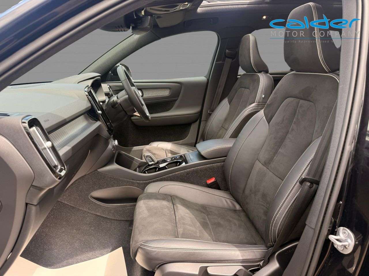 2021 VOLVO XC40 2021 VOLVO XC40