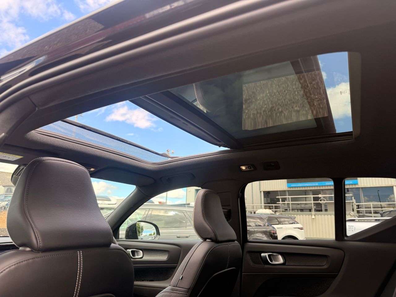 2021 VOLVO XC40 2021 VOLVO XC40