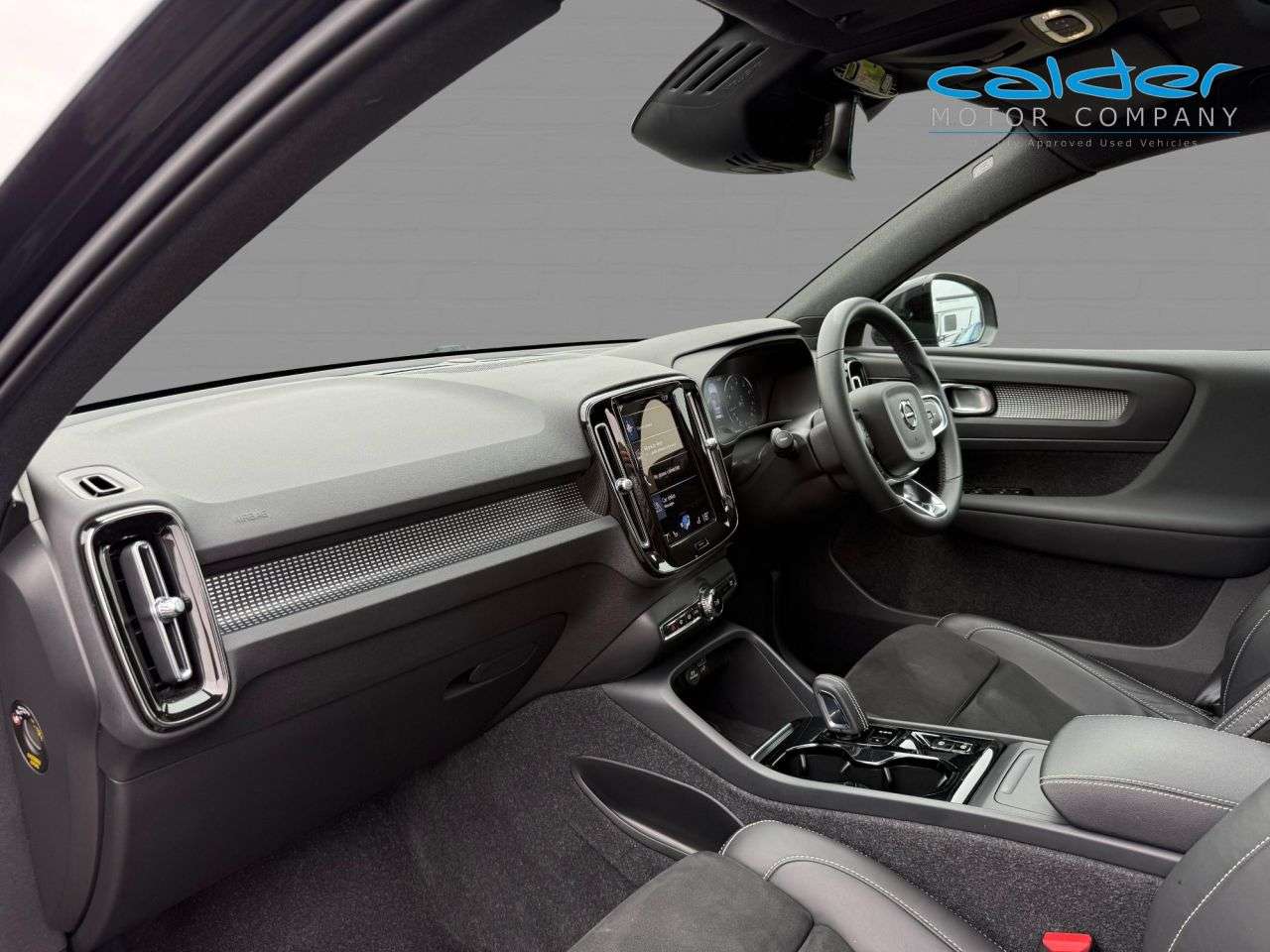 2021 VOLVO XC40 2021 VOLVO XC40