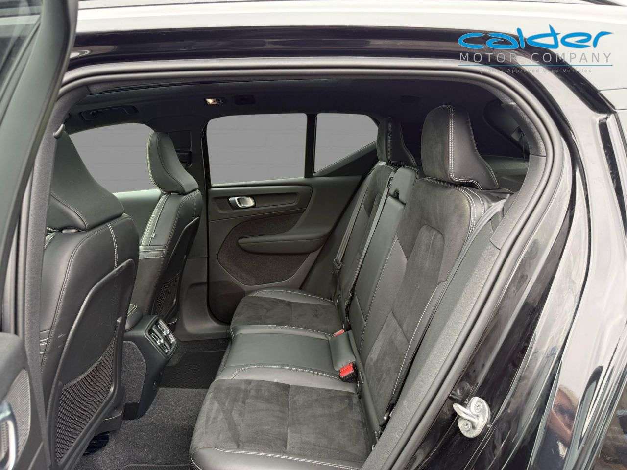 2021 VOLVO XC40 2021 VOLVO XC40