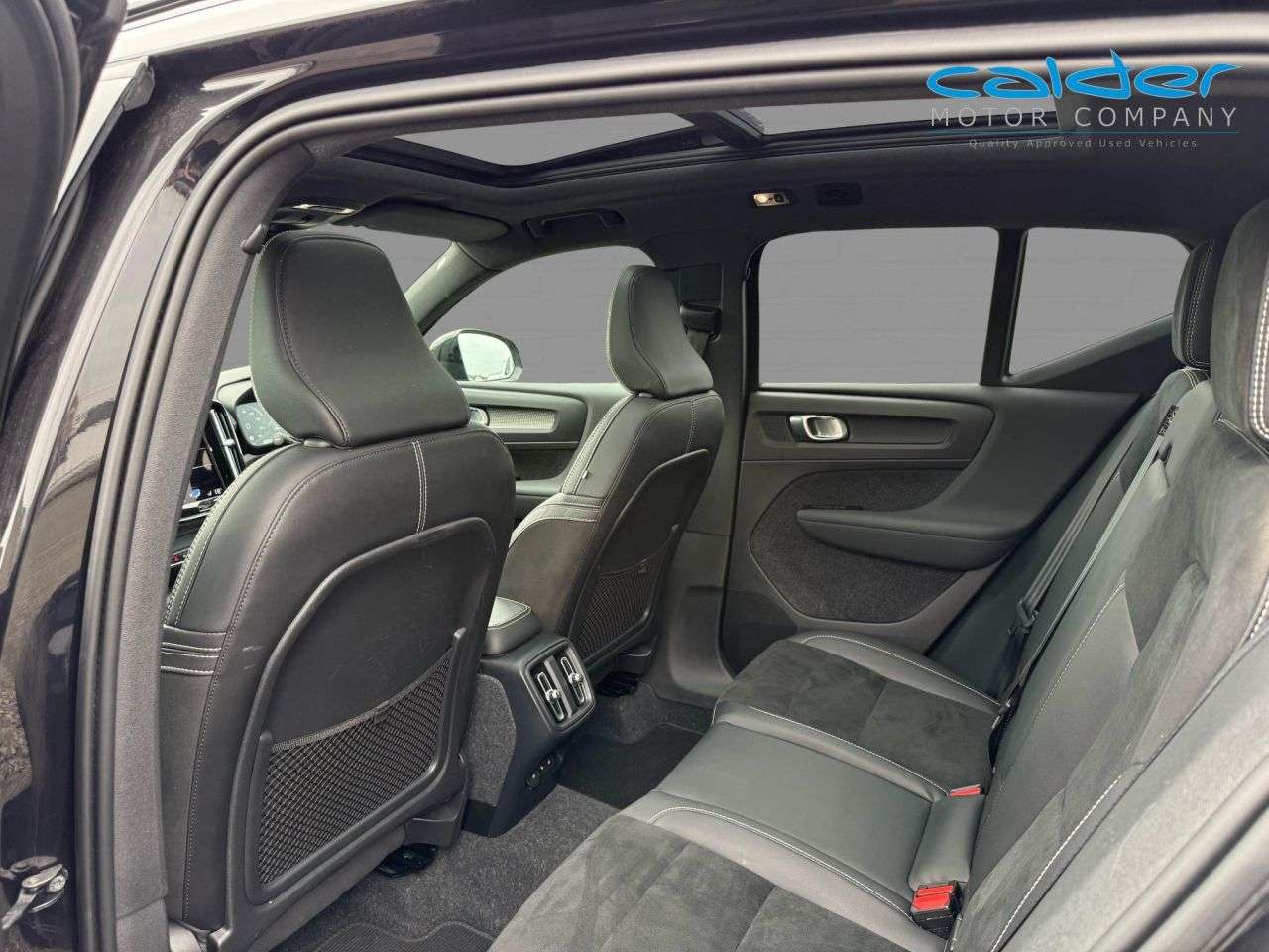2021 VOLVO XC40 2021 VOLVO XC40
