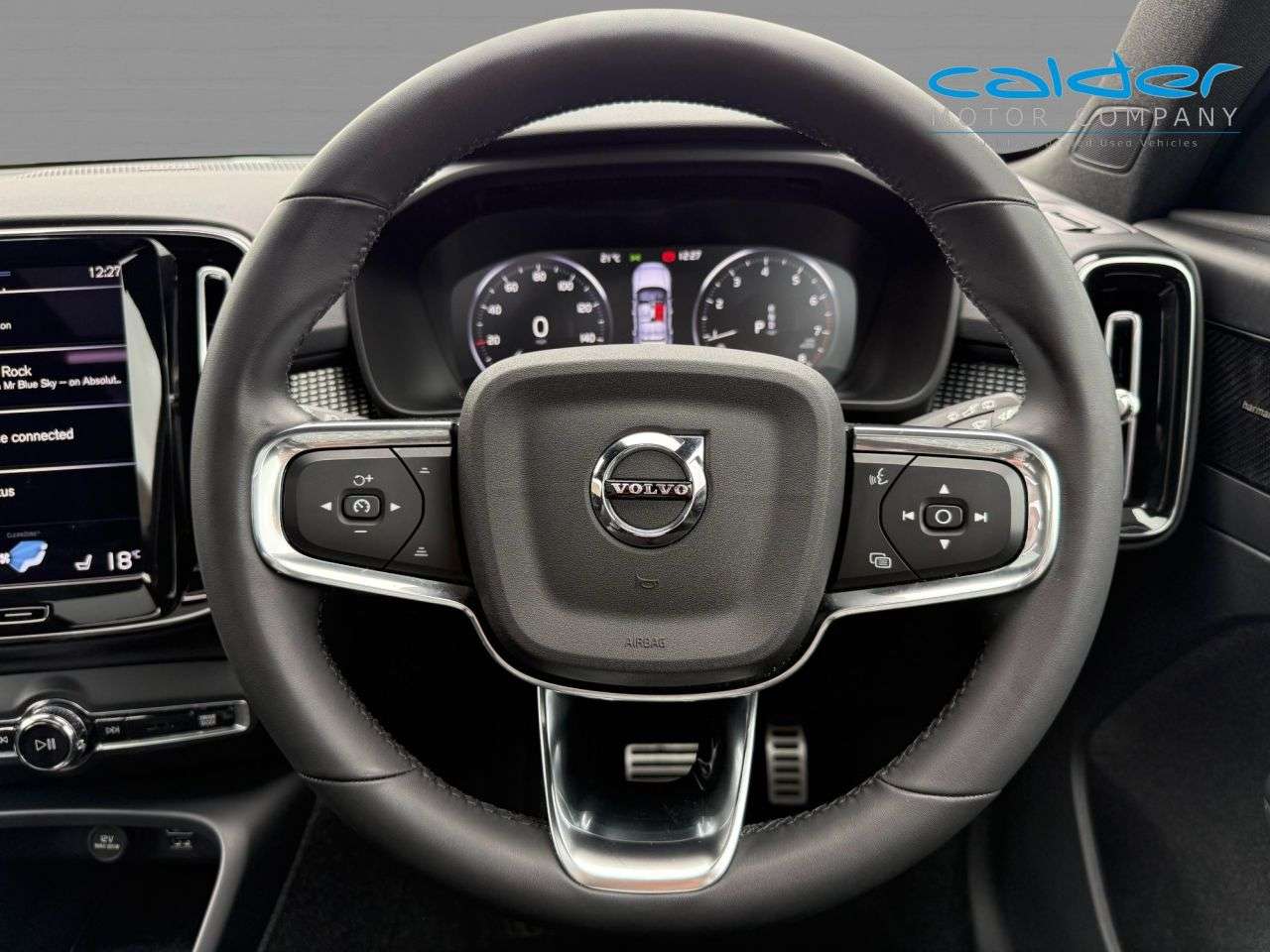 2021 VOLVO XC40 2021 VOLVO XC40