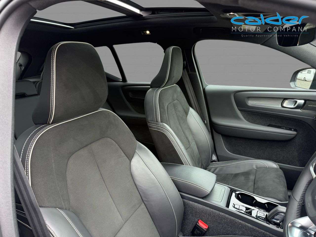 2021 VOLVO XC40 2021 VOLVO XC40