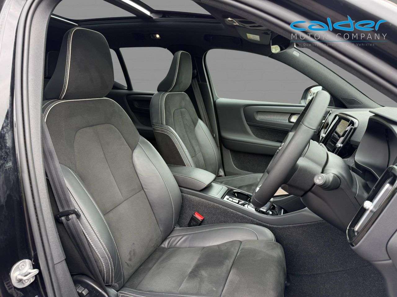2021 VOLVO XC40 2021 VOLVO XC40