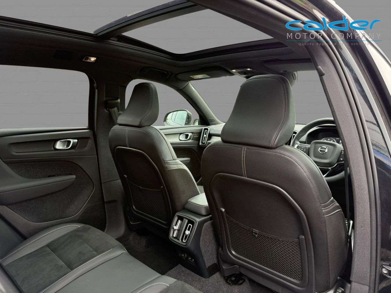 2021 VOLVO XC40 2021 VOLVO XC40