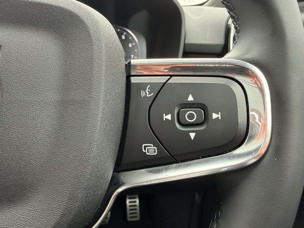 2021 VOLVO XC40 2021 VOLVO XC40