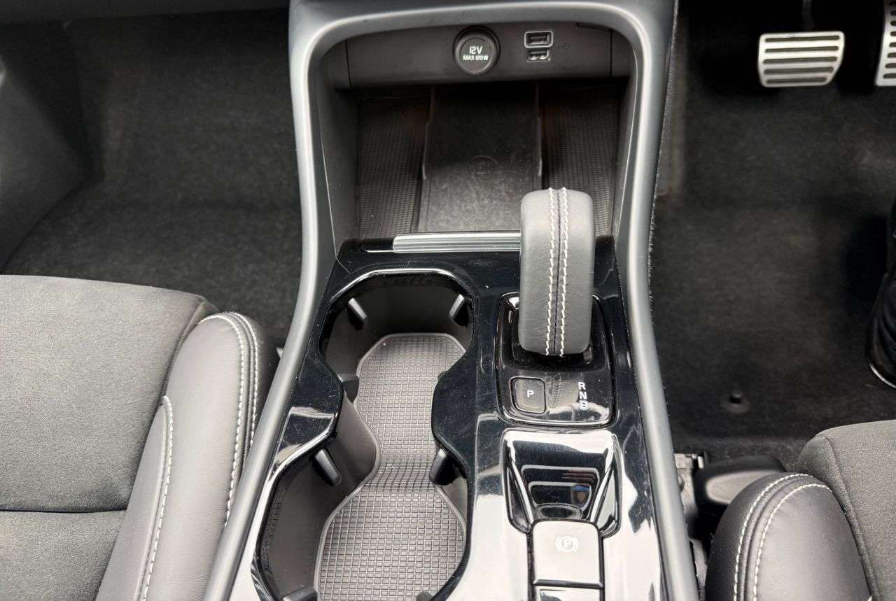 2021 VOLVO XC40 2021 VOLVO XC40