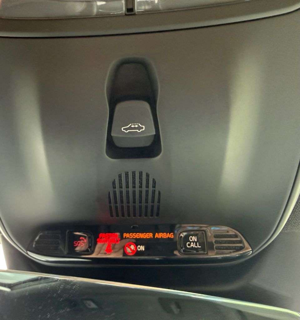 2021 VOLVO XC40 2021 VOLVO XC40