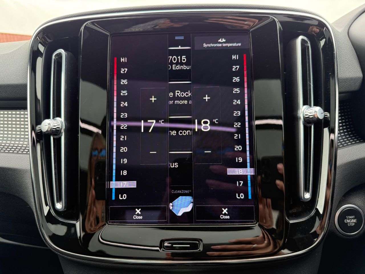 2021 VOLVO XC40 2021 VOLVO XC40