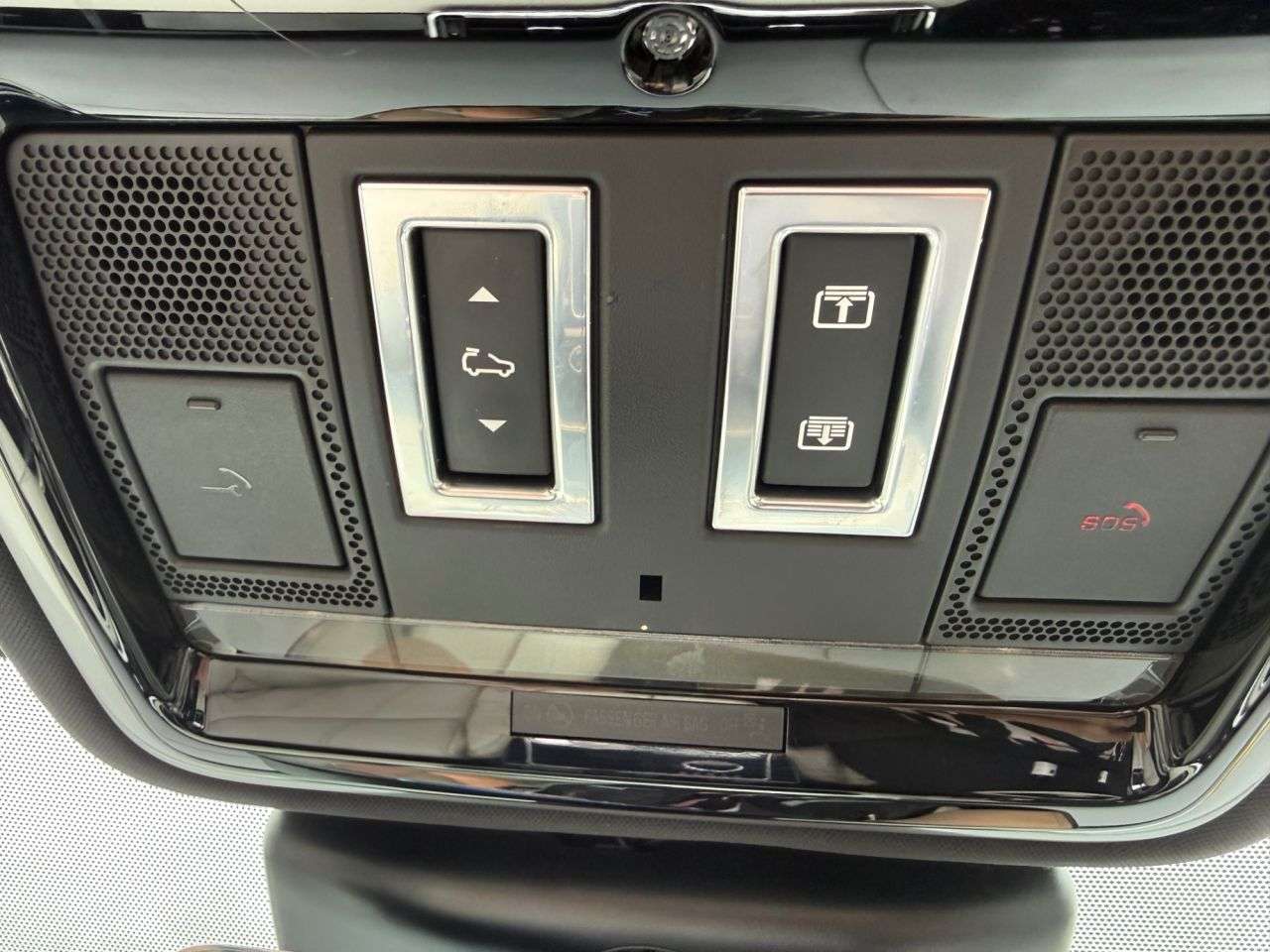 2018 LAND ROVER RANGE ROVER VELAR 2018 LAND ROVER RANGE ROVER VELAR