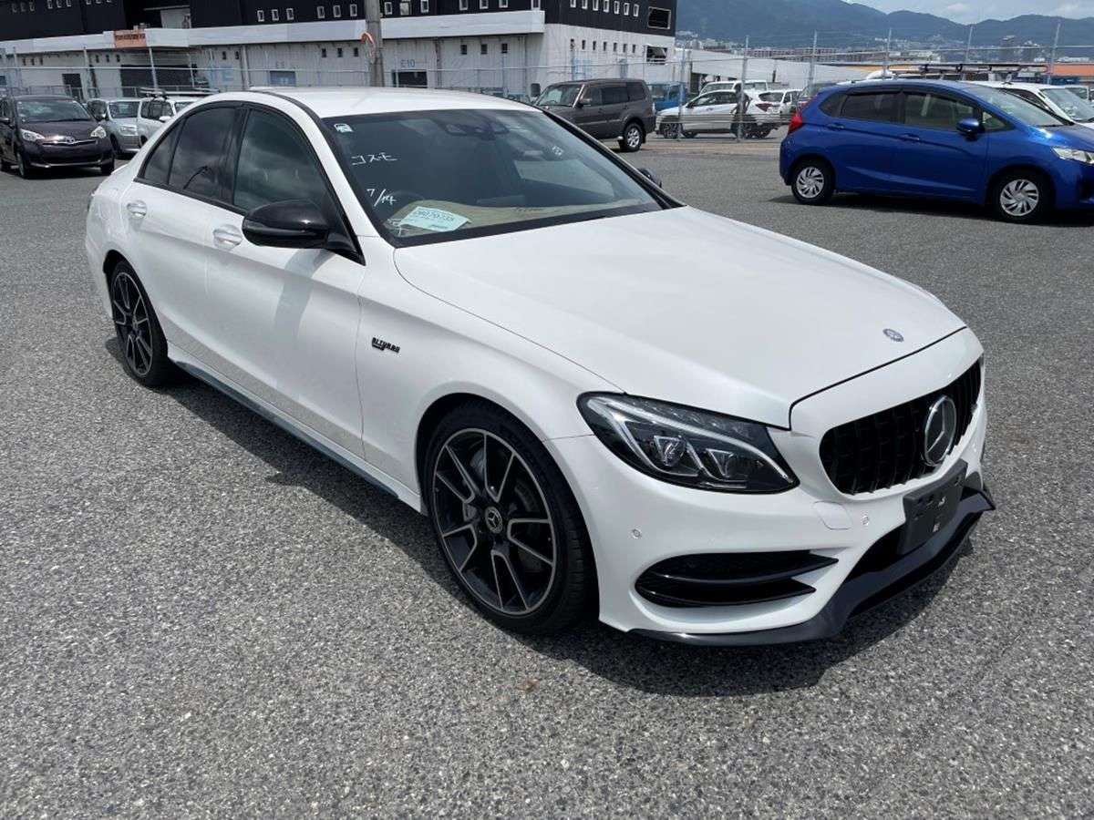 A 2016 MERCEDES-BENZ C 43 AMG AMG C 43 4MATIC JDM VEHICLE+HUGE SPEC+DUE IN SOON A 2016 MERCEDES-BENZ C 43 AMG AMG C 43 4MATIC JDM VEHICLE+HUGE SPEC+DUE IN SOON