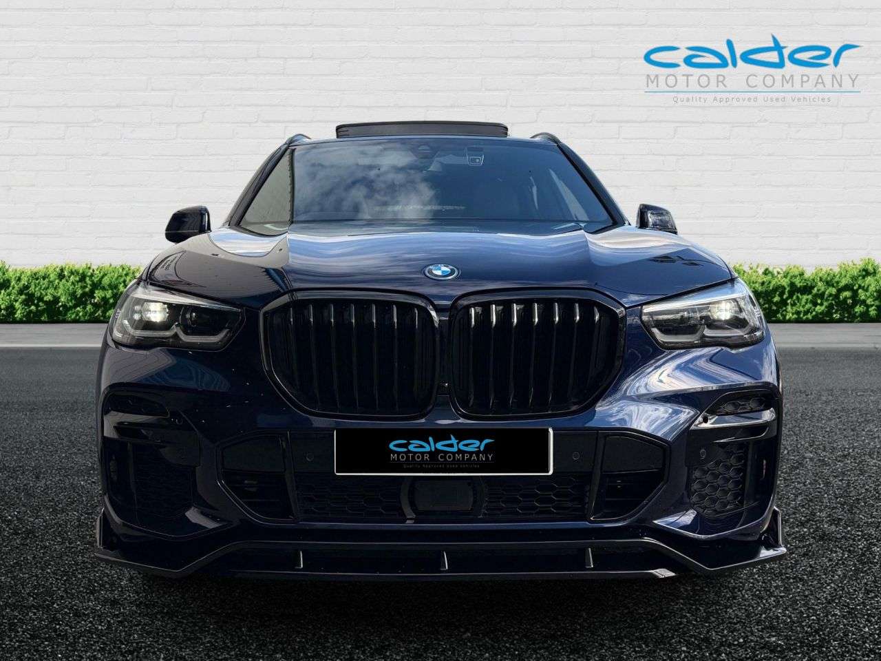 A 2022 BMW X5 3.0 45e 24kWh M Sport SUV 5dr Petrol Plug-in Hybrid Auto xDrive Euro 6 (s/s A 2022 BMW X5 3.0 45e 24kWh M Sport SUV 5dr Petrol Plug-in Hybrid Auto xDrive Euro 6 (s/s