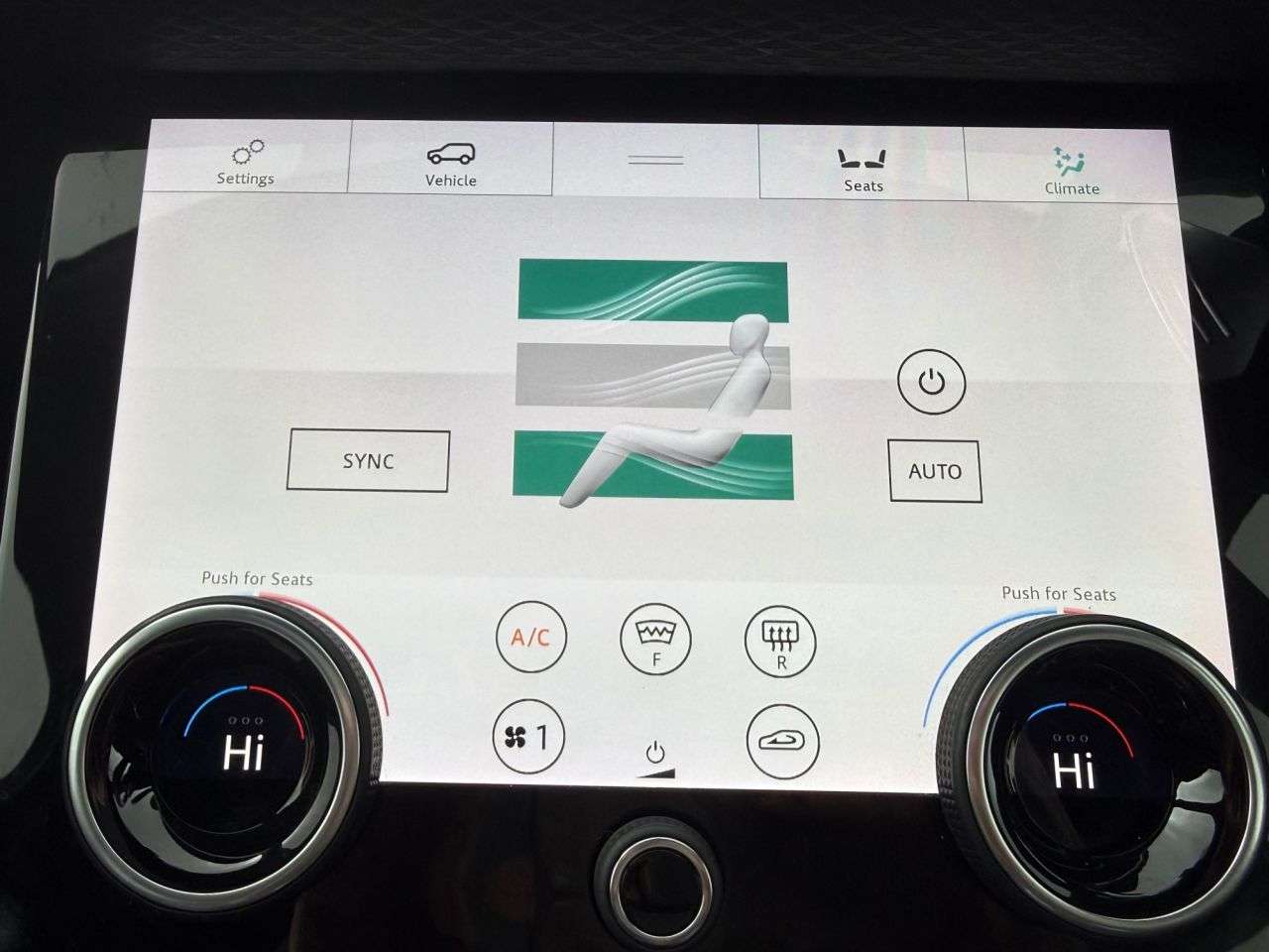 2019 LAND ROVER RANGE ROVER VELAR 2019 LAND ROVER RANGE ROVER VELAR