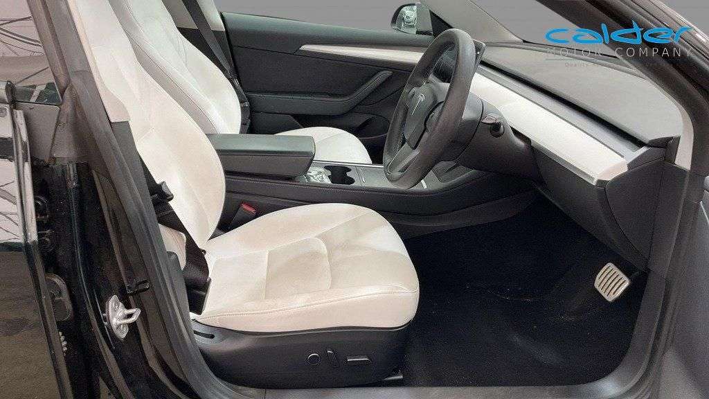 A 2021 TESLA MODEL 3 (Dual Motor) Performance Saloon 4dr Electric Auto 4WDE (Performance Upgrade A 2021 TESLA MODEL 3 (Dual Motor) Performance Saloon 4dr Electric Auto 4WDE (Performance Upgrade