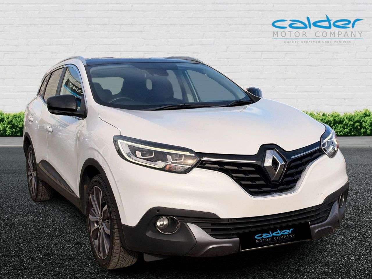 A 2016 RENAULT KADJAR 1.6 dCi Signature Nav SUV 5dr Diesel Manual Euro 6 (s/s) (130 ps) PANROOF+R A 2016 RENAULT KADJAR 1.6 dCi Signature Nav SUV 5dr Diesel Manual Euro 6 (s/s) (130 ps) PANROOF+R