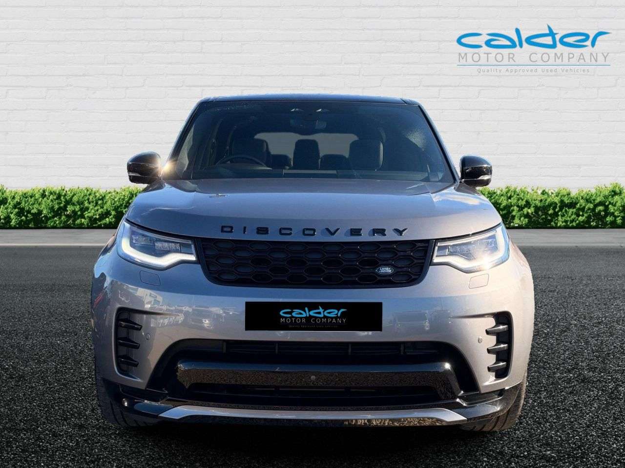 A 2022 LAND ROVER DISCOVERY 3.0 D300 MHEV R-Dynamic SE SUV 5dr Diesel Auto 4WD Euro 6 (s/s) (300 ps) 1 A 2022 LAND ROVER DISCOVERY 3.0 D300 MHEV R-Dynamic SE SUV 5dr Diesel Auto 4WD Euro 6 (s/s) (300 ps) 1