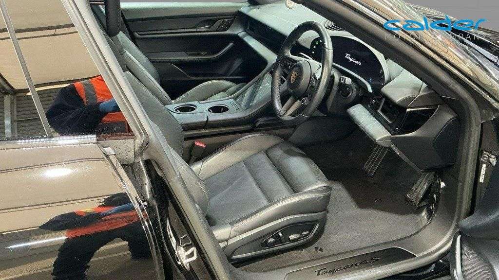 2023 PORSCHE TAYCAN 2023 PORSCHE TAYCAN